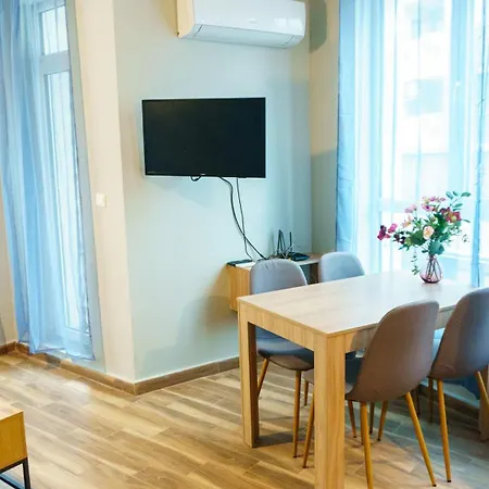 Visar Luxurious One Bedroom Lägenhet *