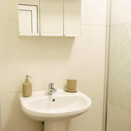 Visar Luxurious One Bedroom * Sofia